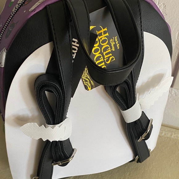 Hot Topic Purple Hocus Pocus Backpack - Picture 2 of 2